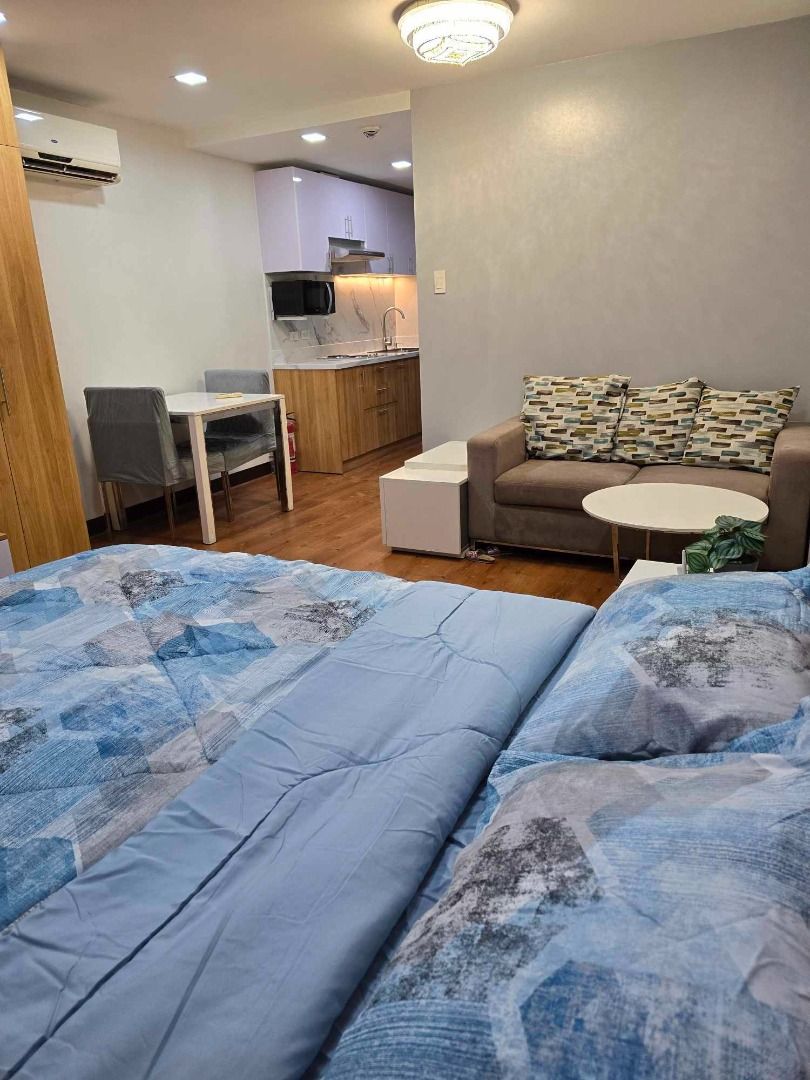 For Sale: Studio Unit at One Central Suites, Salcedo Makati City, P6.8M ...