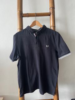 (Category: ) located in . Submitted by sgsellingclothes (Listing ID 1308016721, Image 1). Description: .