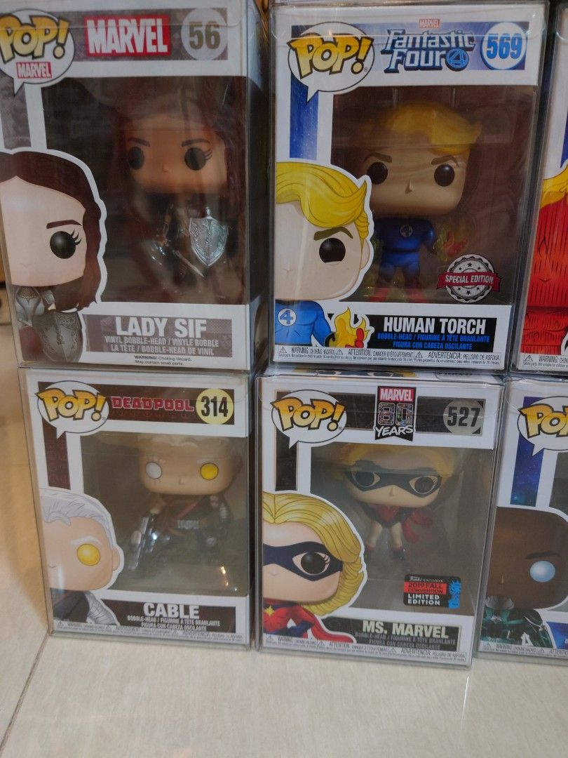 Captain marvel with jacket funko discount