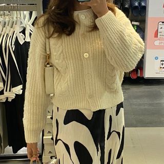 (Category: ) located in . Submitted by seyriaaa (Listing ID 1308122272, Image 1). Description: .
