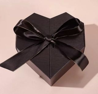 (Category: ) located in . Submitted by sggifts_ (Listing ID 1307969805, Image 1). Description: .