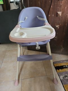 High chair for baby feeding