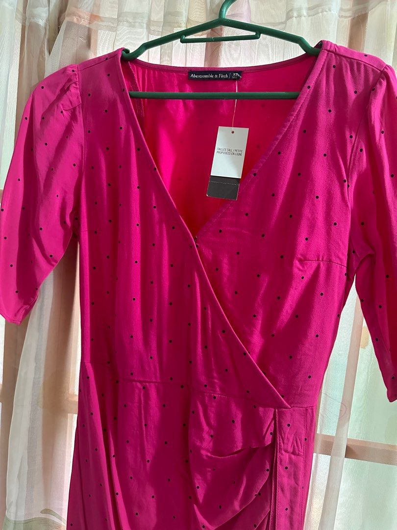 Hot Pink Polka dots dress (Category: Dresses) located in Las Pinas. Submitted by euphrasia_ (Listing ID 1307958985, Image 3). Description: - the items are pre-loved so please manage your expectations. - the items are in good condition. - colors may vary due to lighting - no cancellation, no return of items - the prices are negotiable for sure buyers only. MODE OF PAYMENT: (payment first policy) - BPI - GoTyme - Maya - Gcash COURIER: - lalamove - 