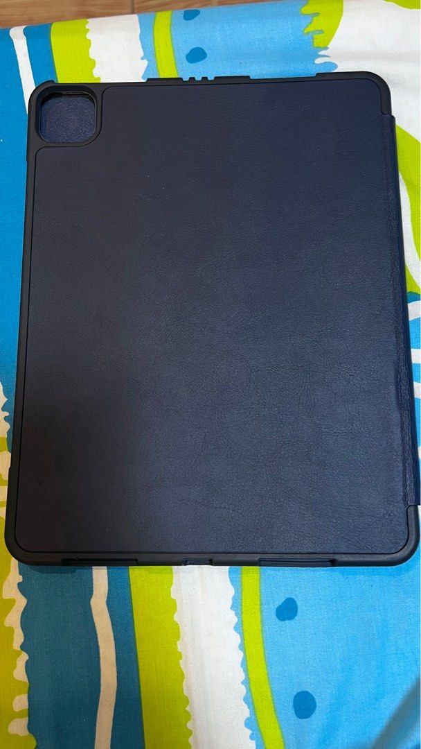 IPAD PRO ( 11inch ) (Category: Cases & Sleeves) located in Manila. Submitted by declutterwithceej (Listing ID 1308075661, Image 2). Description: used for 2 weeks only. bought it for 6H.
