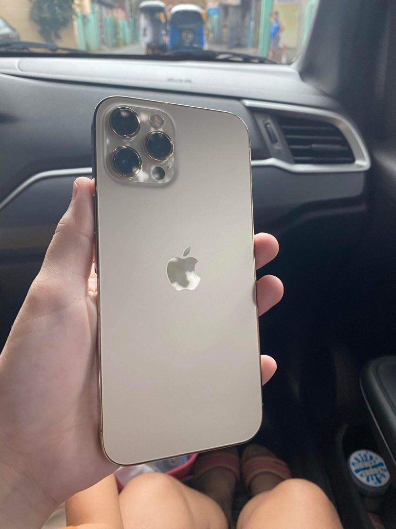 Iphone 12 Promax 256 GB (Category: iPhone 12 Series) located in Baliuag. Submitted by TRDSHOP (Listing ID 1307972528, Image 1). Description: Like New Lady owned 256 GB Complete Inclusions Box Charger Manual Super smooth Check all you want.
