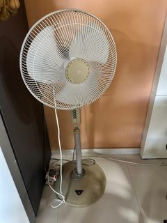 (Category: ) located in . Submitted by quicksell05 (Listing ID 1307959424, Image 1). Description: .