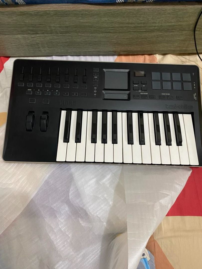 KORG taktile 25 USB MIDI Controller (Category: Musical Instruments) located in Quezon City. Submitted by jmgsucks (Listing ID 1308004068, Image 2). Description: 10000 original price price is fixed w/ wire manual box RFS: not fond of it, found a better midi i wanna purchase.