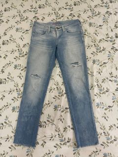 Levi’s Low Rise Low Waisted Light Washed Skinny Jeans
