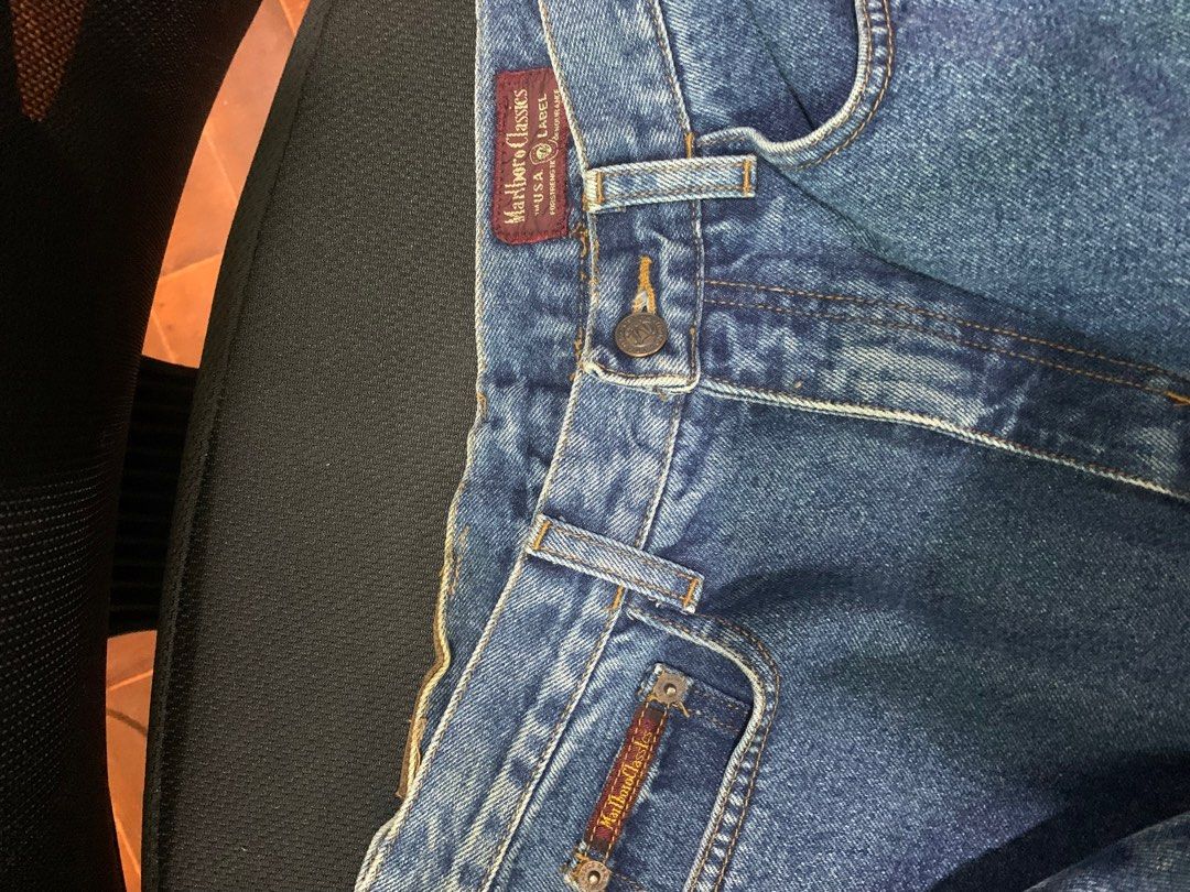 Marlboro jeans vintage (Category: Jeans) located in Manila. Submitted by xtriz (Listing ID 1308003316, Image 2). Description: Sz 28 waistline.