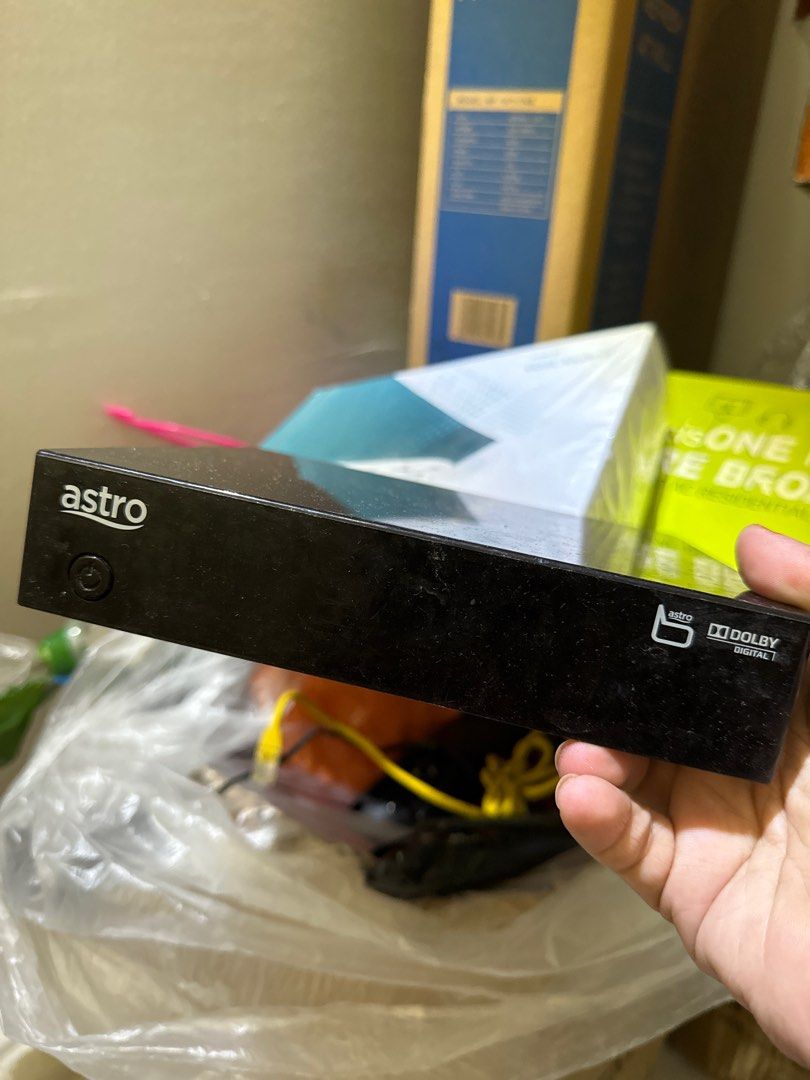 Maxis Astro MAXIS HOME FIBRE + ASTRO, Everything Else, Others on Carousell