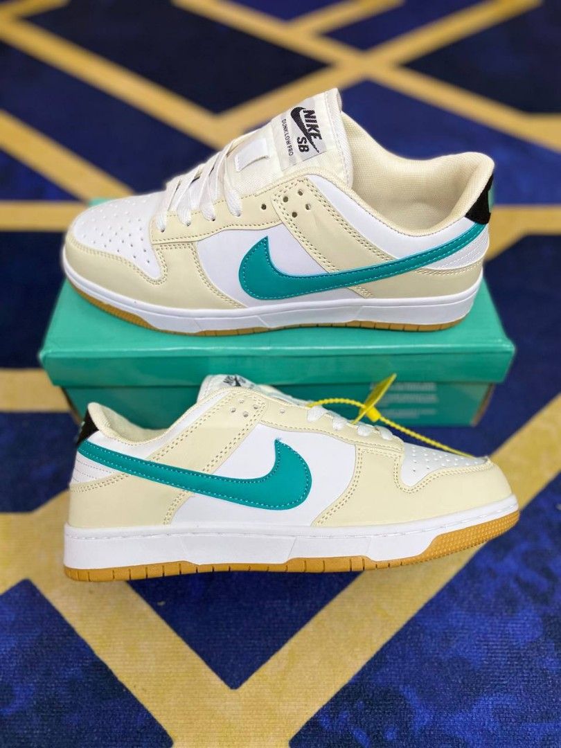 Nike sb dunk low cream moon saiz 41 45 Men s Fashion Footwear Sneakers on Carousell