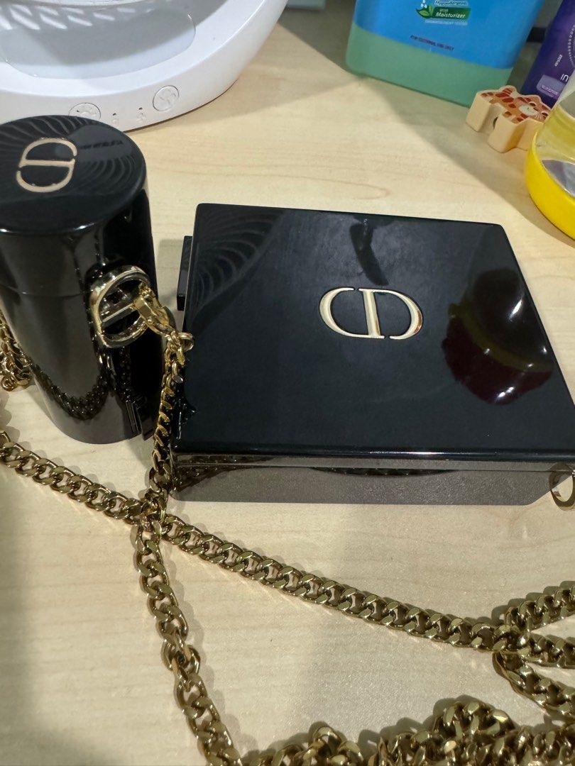 Original Christian Dior Clutch lipstick (Category: Makeup) located in Cainta. Submitted by ish22 (Listing ID 1307959308, Image 3). Description: Hi - selling my brand new Christian Dior Limited Edition lipstick clutch bag This includes 3 full size lipstick 1 clutch bag and lipstick bag Mall price is 15k but bringing it down to 7k kasi I’m using the other shade, originally it’s 4 Add 500 if you want me include the lipstick case.