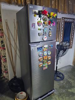 Panasonic Refrigerator 10.4 cu ft 2-Door Refrigerator Inverter