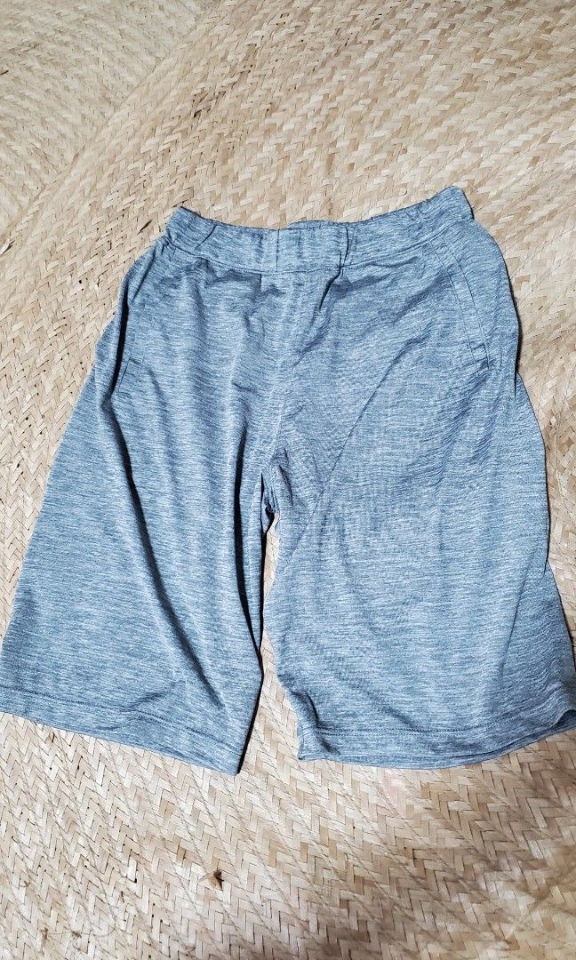 Shorts / Pants for 10 year old boys (Category: Shorts) located in Quezon City. Submitted by jljs08 (Listing ID 1308010807, Image 3). Description: P100 each or take all 9 for Php 700 Some are branded - UNIQLO.