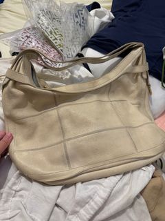 (Category: ) located in . Submitted by pandas_closet (Listing ID 1307944269, Image 1). Description: .