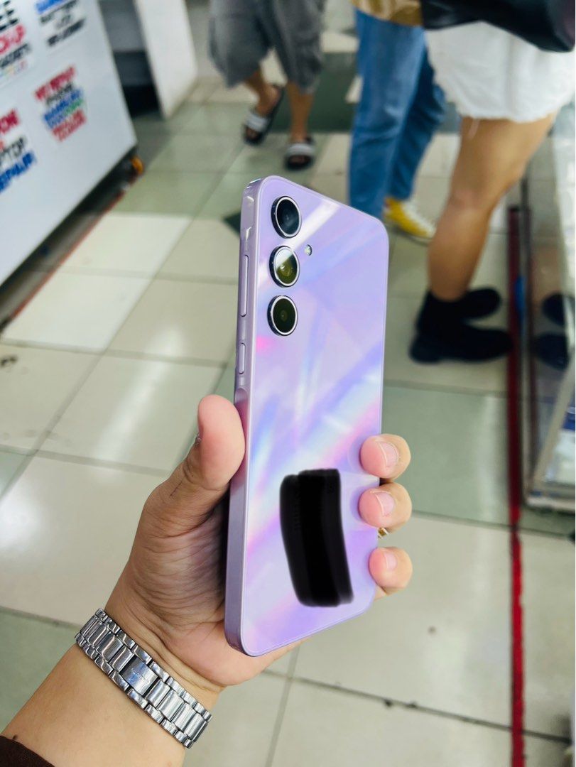 Samsung A35 256gb Dualsim FU (Category: Samsung) located in San Juan City. Submitted by javedsgadgetshop (Listing ID 1308090148, Image 3). Description: OPEN FOR INSTALLMENT VIA CREDIT CARD/GGIVES/SPAY/BILLEASE & SWAP/TRADE-IN! WE BUY AND SELL ( ANYKINDS OF UNIT BINIBILI PO NAMIN)! PTPA : Padelete po f bawal Read ❗️Onhand ‼️ Samsung A35 •256gb •NTC Variant •Good batt health •Factory Unlock •98% Smoothness •No hidden issue | No Repaired •100% Authe