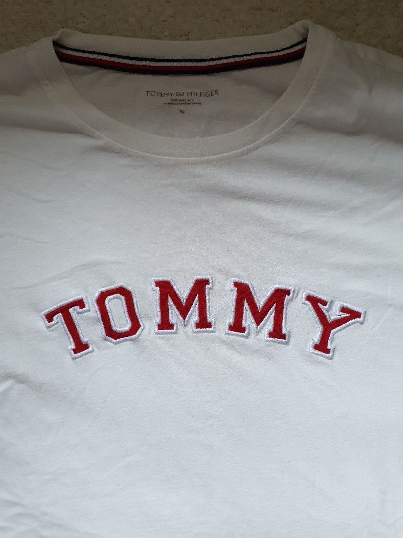 Tommy Hilfiger Embroidered Logo White Tshirt (Category: Tshirts & Polo Shirts ) located in Paranaque City. Submitted by buyn5ell (Listing ID 1307944434, Image 2). Description: Used 2-3 times only.
