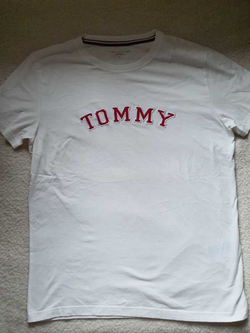 Tommy Hilfiger Embroidered Logo White Tshirt (Category: Tshirts & Polo Shirts ) located in Paranaque City. Submitted by buyn5ell (Listing ID 1307944434, Image 1). Description: Used 2-3 times only.