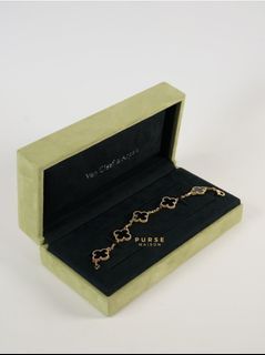 Van Cleef & Arpels Vintage Alhambra 18K Gold, Onyx, 5 motifs