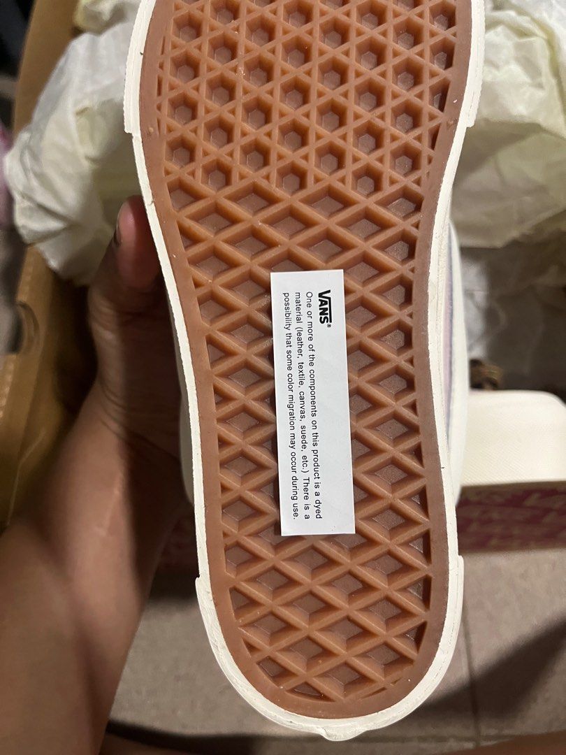 VANS KNU Stack (Category: Sneakers) located in Singapore. Submitted by protogurl (Listing ID 1308085651, Image 3). Description: Brand new in box, never worn out. Bought it but didn’t have the time to wear it. .