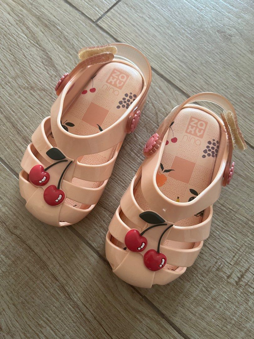 Zaxy jelly shoes (Category: Babies & Kids Fashion) located in Makati City. Submitted by stufffromkim (Listing ID 1307973386, Image 2). Description: 14.5 cm Age 1.