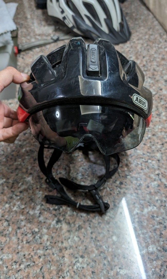 Abus helmet with retractable visor