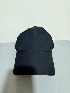 Authentic: Nike Women’s Black Cap