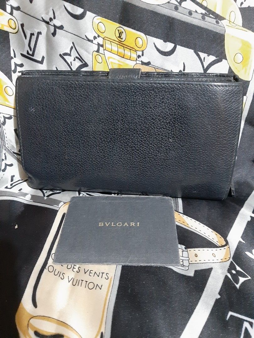 Bifold BVLGARI WALLET (Category: Luxury Bags & Wallets) located in Davao. Submitted by laguajenni75115 (Listing ID 1308254515, Image 2). Description: LIMITED EDITION.BEAUTIFUL in person😍ang daming pwedeng mailagay.from Japan💋BVLGARI BIFOLD WALLET WTH/ONYX.still negotiable for sure buyers😘.
