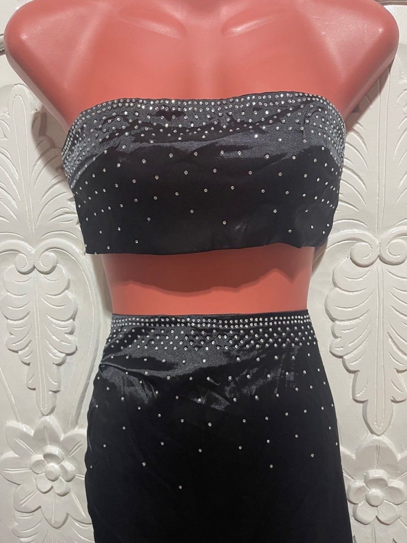 Black shein coords (Category: Sets or Coordinates) located in Dagupan City. Submitted by yssa.lang (Listing ID 1308270761, Image 3). Description: brandnew shein xs silk coordinates size: xsmall loc: pangasinan mop: gcash mod: jnt .