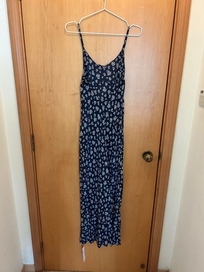 BNWT Realisation Par THE IGGY dress Size S Women s Fashion Dresses Sets Dresses on Carousell