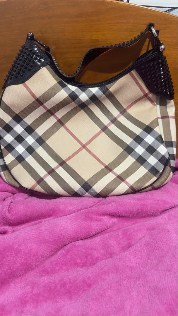 Burberry Nova Check Shoulder Bag (Category: Luxury Bags & Wallets) located in Quezon City. Submitted by kathysclosetph (Listing ID 1308243590, Image 2). Description: Burberry large hobo plaid bag with dustbag Payment via BPI/Gcash/Maya.