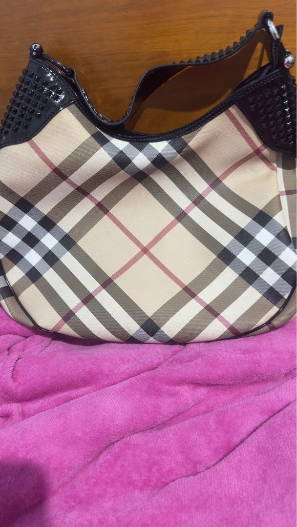 Burberry Nova Check Shoulder Bag (Category: Luxury Bags & Wallets) located in Quezon City. Submitted by kathysclosetph (Listing ID 1308243590, Image 3). Description: Burberry large hobo plaid bag with dustbag Payment via BPI/Gcash/Maya.
