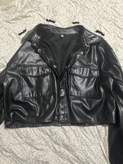 (Category: ) located in . Submitted by clothiify (Listing ID 1308306731, Image 1). Description: .