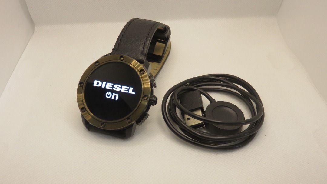 DIESEL DW1001 Smart Watch DZT2016 Like New Luxury Watches on Carousell