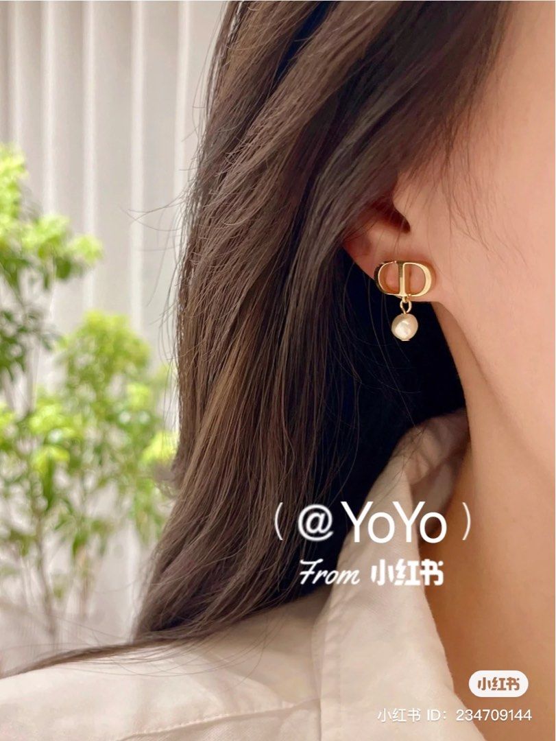 Dior petit cd pearl earrings