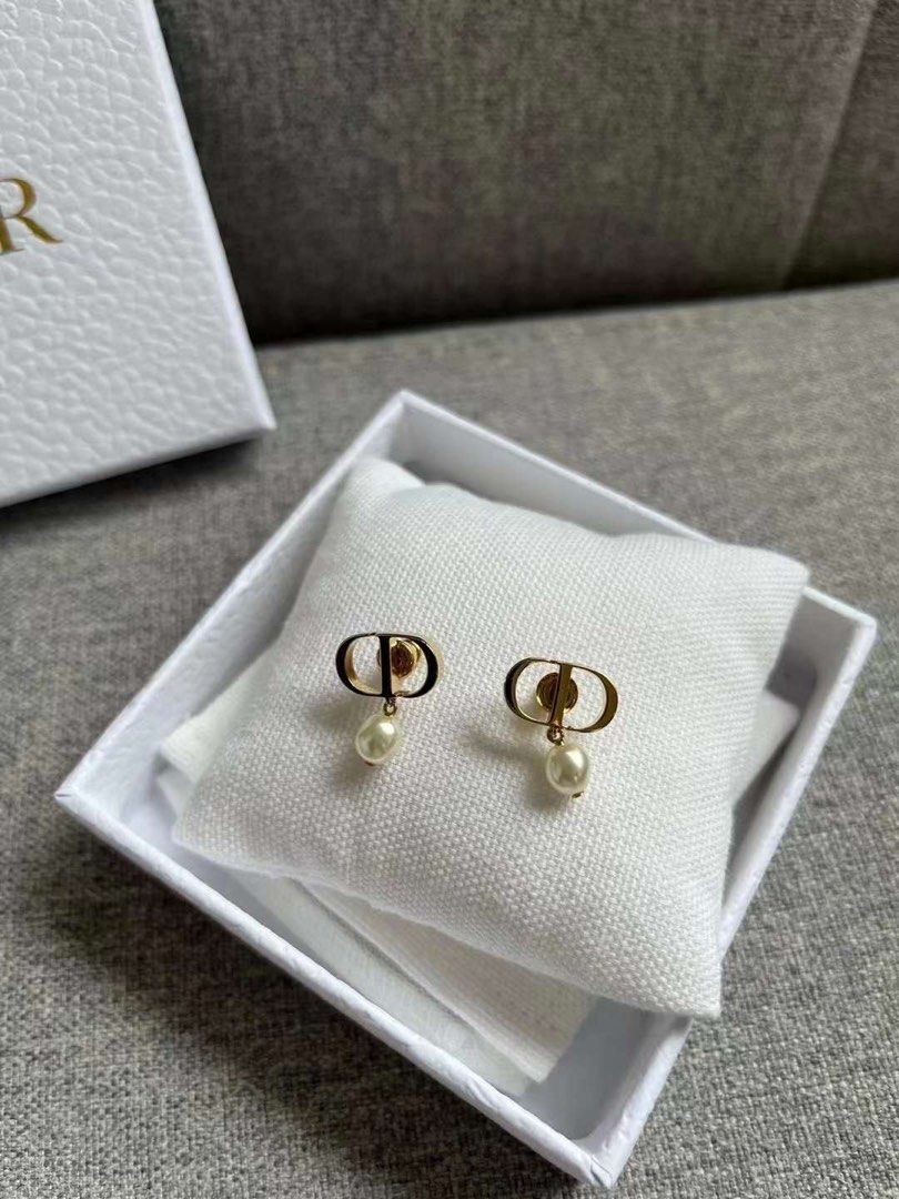 Dior pearl earrings new arrivals