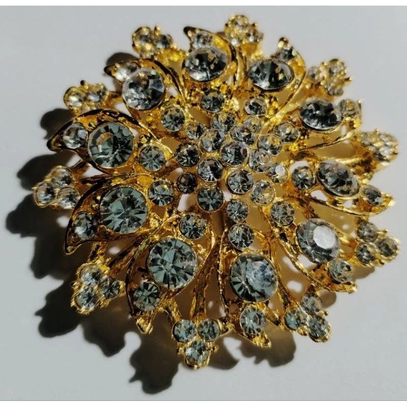 gold brooch pin for dress Retro 3 Dimensional Boucheron Ruby Brooch Pin Dress Clip – Belrose Estate  Jewelers