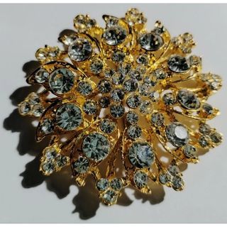 Gold Brooch Pin for Dresses and Gowns