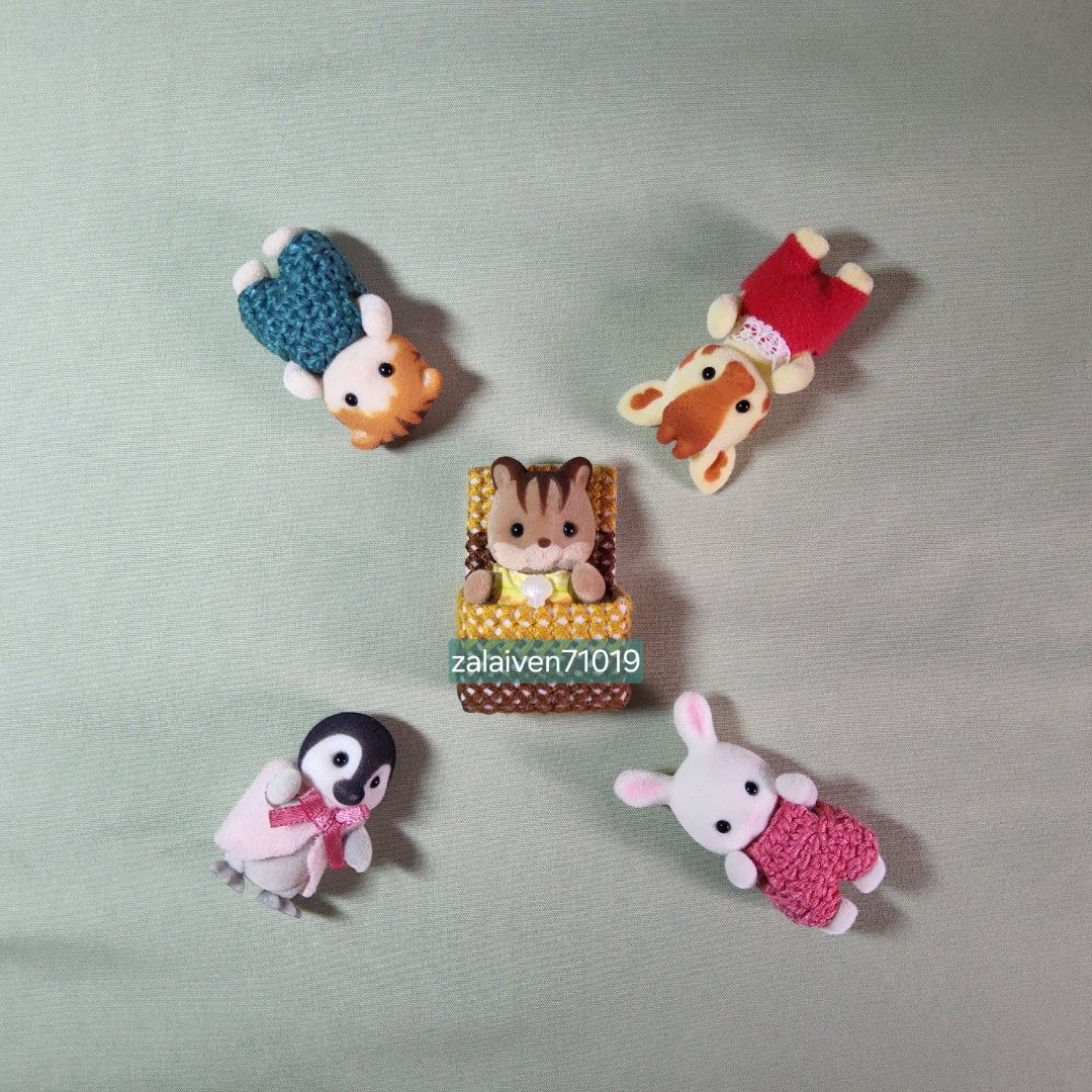 Handmade Bed for Poseable Sylvanian Families Baby (Category: Children's Beds) located in Manila. Submitted by zalaiven71019 (Listing ID 1308143817, Image 1). Description: This is a handmade bed by cross-stitch, good for keeping your Sylvanian Families baby in storage. I am based in Bacoor, Cavite..