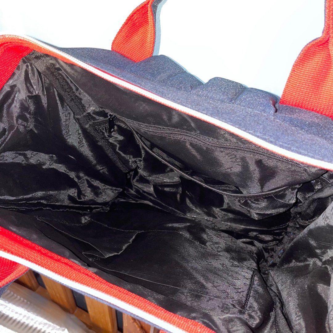 Heartstrings Two-Way Bag (Backpack & Sling) (Category: Backpacks) located in San Pedro. Submitted by aileenrcg_ (Listing ID 1308213510, Image 3). Description: used only a few times inclusive of 1 sling 2 way bag can be used as backpack or sling bag.