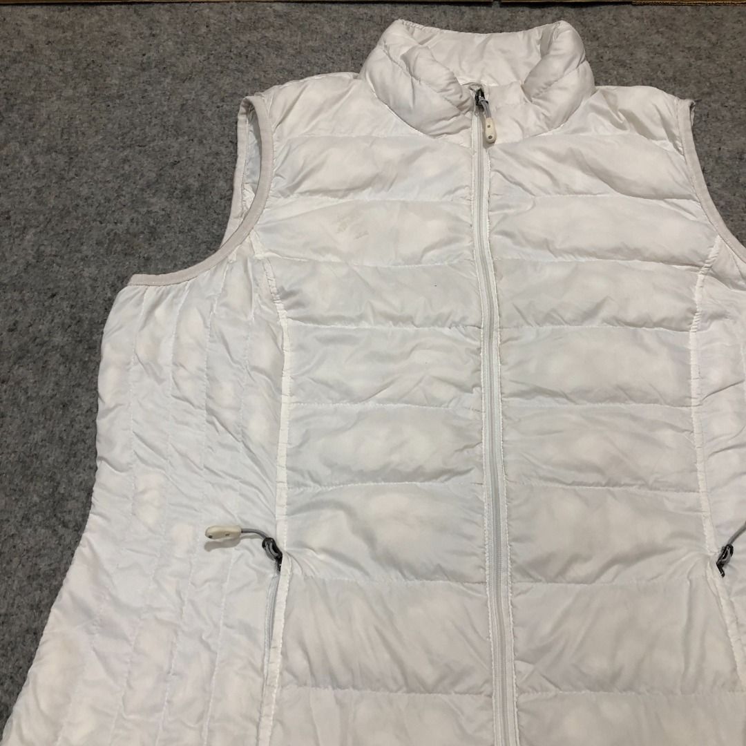 HEATKEEP Puff Down Gilet Vest White Full Zip Size Medium Winter Snow Women s Fashion Coats Jackets and Outerwear on Carousell