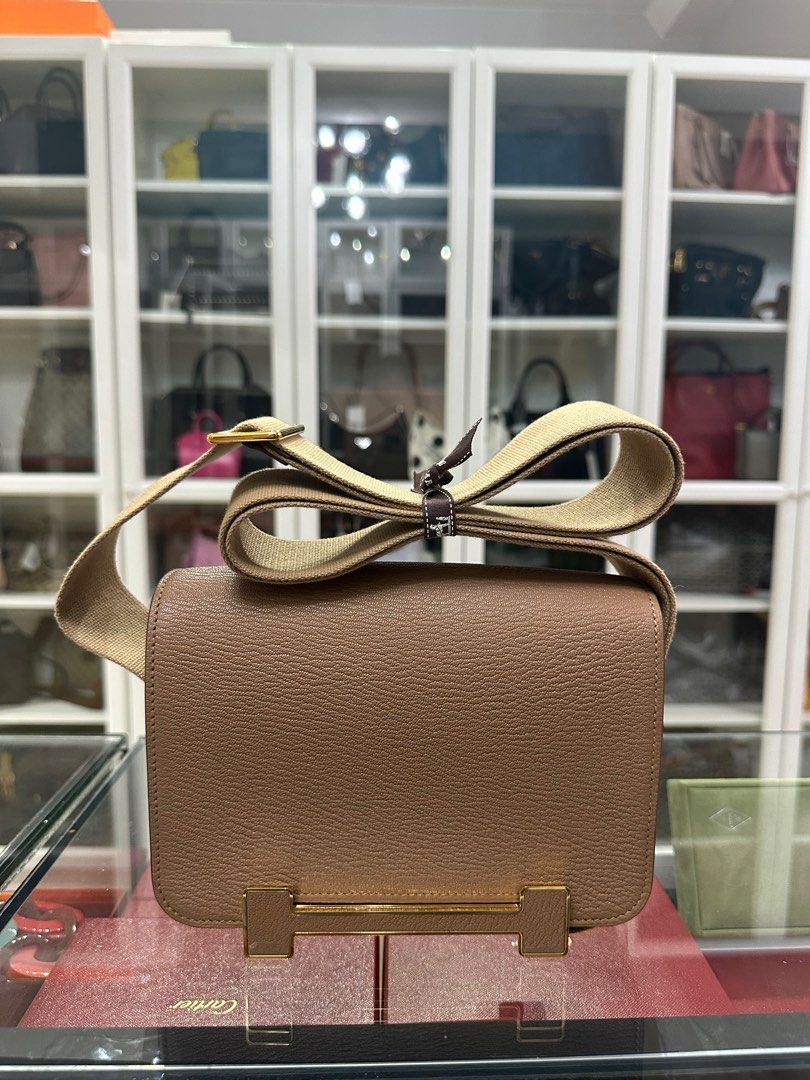 Hermes Geta Quebracho and Chai Chevre Gold Hardware Stamp U (Category: Luxury Bags & Wallets) located in Taguig. Submitted by closetcompany (Listing ID 1308180468, Image 3). Description: Hermes Geta Quebracho and Chai Chevre Gold Hardware Stamp U 🫧Php 415,000 🫧CONDITION: Like new condition with few and small inevitable hairline scratches on the hardware. 🫧RATING: 9.8/10 🫧INCLUSIONS: dust bag, box, paper bag, care manual, ribbon, Bababebi cert
