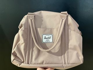 herschel strand tote