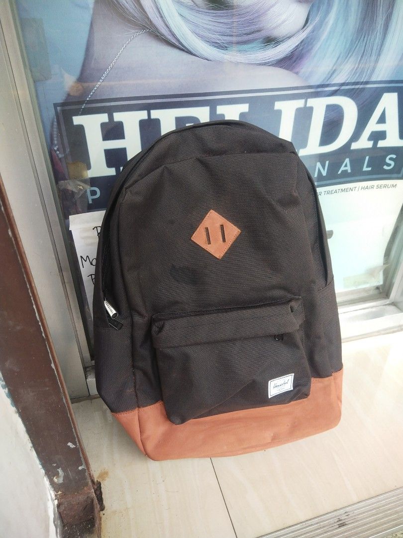 Hershel Supply Heritage black backpack (Category: Backpacks) located in Manila. Submitted by clovergold888 (Listing ID 1308273097, Image 3). Description: Hershel Supply Heritage black backpack bag.. Brandnew.. Unisex bag.. High quality and branded bag.. Original price 4,490.
