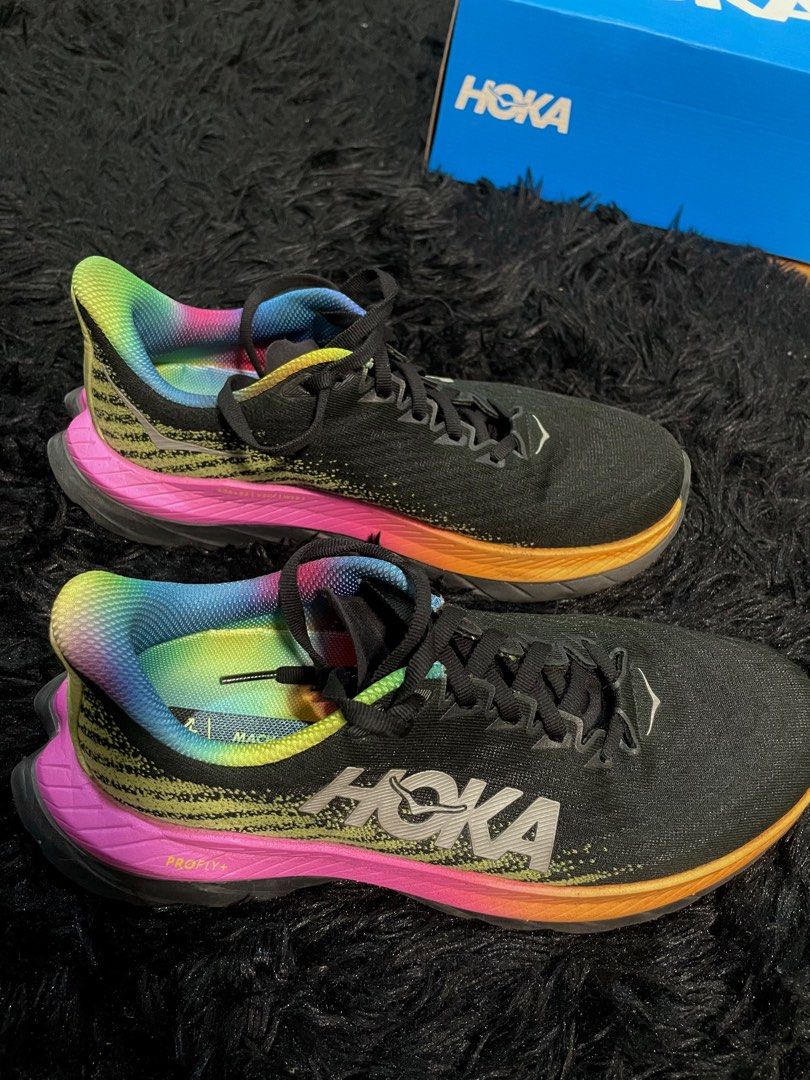 Rush sale! Hoka Mach 5 (Category: Sneakers) located in Pasig City. Submitted by paaatch (Listing ID 1308287382, Image 3). Description: Selling my own Hoka Mach 5 (Supershoe) Bought in Thailand Hoka Store Feb 2024 Bought at almost Php 10K Selling at 3000 Like new Kilometers used: 70km Size US 7 Women Flaw: small scratch pm to see photo Rfs: hndi na naggamit Inclusion: Box, extra hoka shoe lace, 1 pair of socks, insoles.