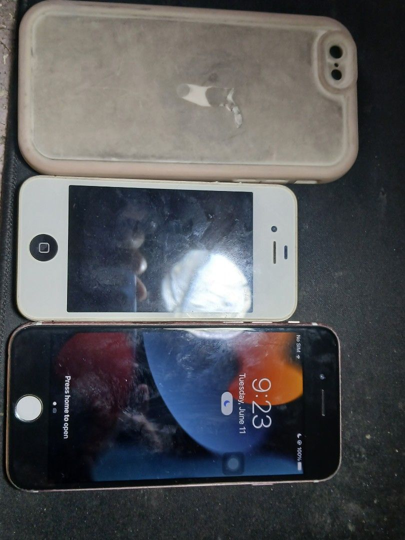 iPhone 4 and IPhone 6S (6S Sold) (Category: iPhone 6 Series) located in Quezon City. Submitted by silverfire_64ac42 (Listing ID 1308150819, Image 1). Description: iPhone 6S (64gb) (SOLD) The home button doesn't work, and for WiFi use only as if it's not openlined, but regardless of its issue, the phone is still usable for gaming and browsing, the camera still rocks. libre na yung case ( iPhone 4 Unknown issue, pwede ipang parts for repairs. Both 
