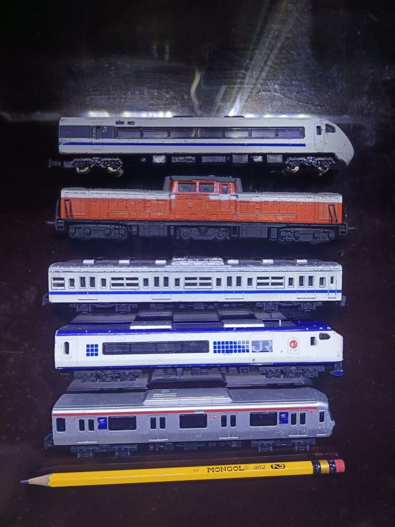 Japanese Diecast trains (Category: Vehicle & Diecast Models) located in Caloocan City. Submitted by rpn90 (Listing ID 1308197464, Image 2). Description: for sale japanese diecast trains selling as sets pickup near.navotas hospital via lalamove or meetups monumento caloocan jr 09935205600.