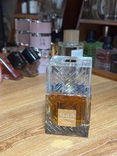 （分類：）位於 。 由 lolozra 提交（商品編號 1308270376，圖片 1）。簡介： 。