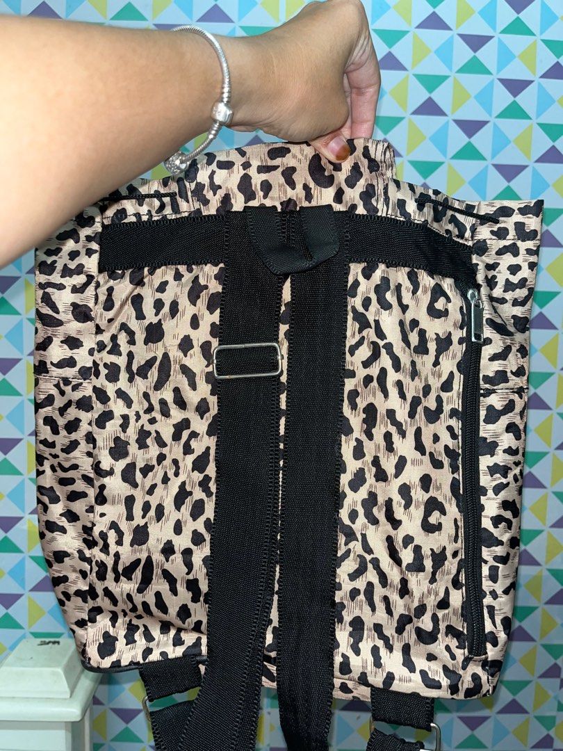 Leopard backpack (Category: Backpacks) located in Kuala Lumpur. Submitted by prelovedmarisa (Listing ID 1308189664, Image 1). Description: Takde defect langsung, tak pernah guna. Material nylon.
