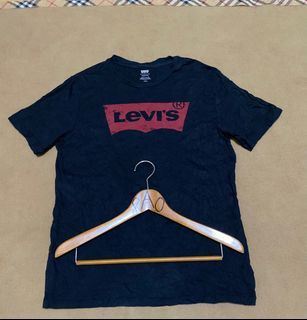 Levis batwing logo
